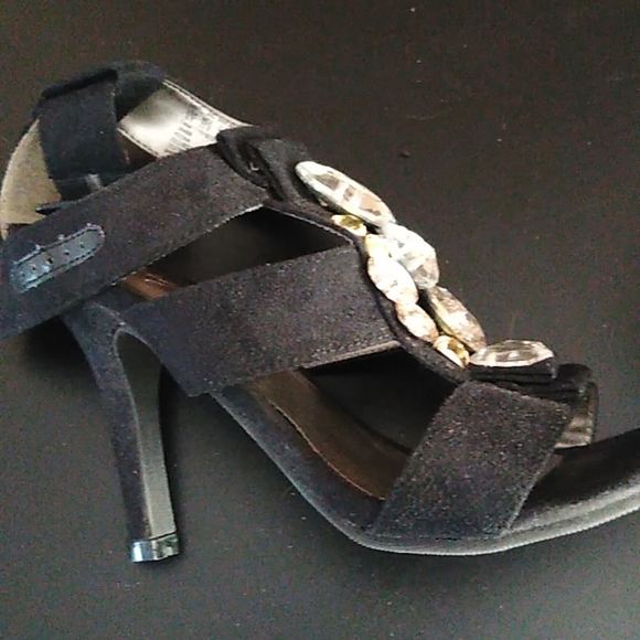Black Suede Jeweled encrusted , size 6.5 Heels - Picture 9 of 9